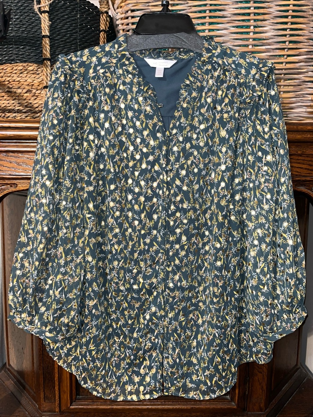 LC Lauren Conrad green Floral Split-Neck Blouse